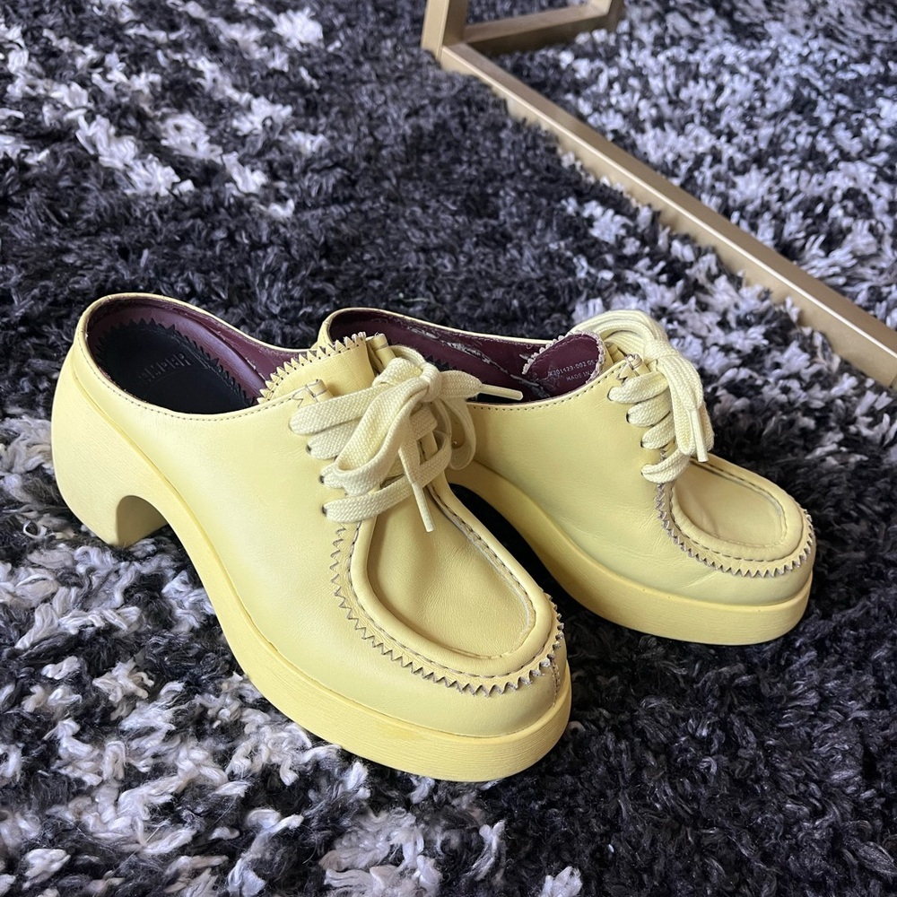 Camper Yellow Leather Platform Lace-Up Heels